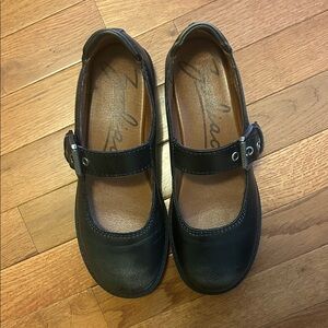 Zodiac "Raya Platform" Black Women's mary jane Shoes